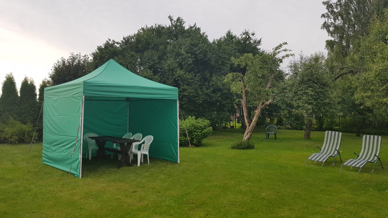 Ielādēt attēlu galerijas skatā, Zaļa ātri saliekamā telts 3x3m - iznomā
