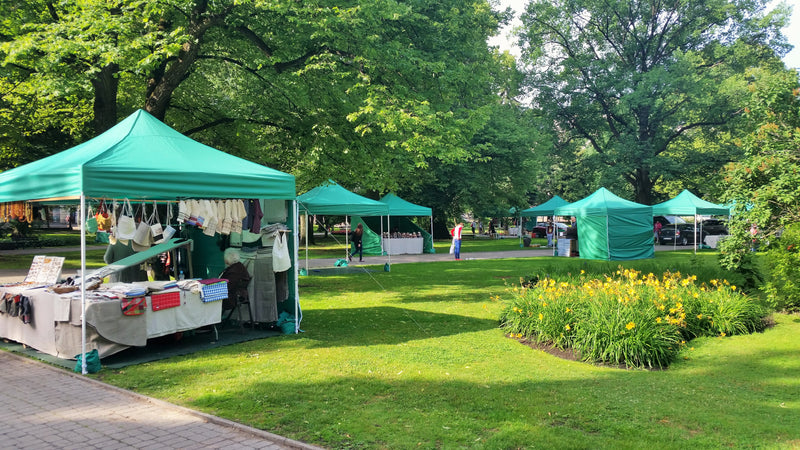 Ielādēt attēlu galerijas skatā, Zaļa ātri saliekamā telts 3x3m - iznomā
